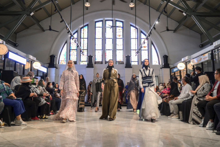 Modest design: Pictured is some of the fashion collections presented at the IN2MOTIONFEST preview event in Pos Bloc, Jakarta, on Sept 29. (Courtesy of IFC)
