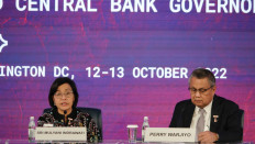 Finance Minister Sri Mulyani Indrawati (left) and Bank Indonesia Governor Perry Warjiyo (right) brief the press after the G 20 Finance Ministers and Central Bank Governors Meeting in Washington DC, on Oct. 14, 2022. 