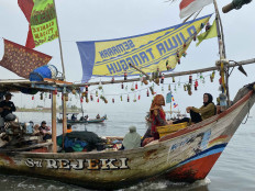 Tides of change: Empowering women to protect Indonesia’s oceans