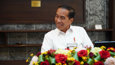 President Joko “Jokowi” Widodo talks to The Jakarta Post journalists during an interview at the Presidential Palace in Jakarta on Nov. 2.