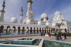 Shaikh Zayed Mosque in Suarakarta, Central Java
