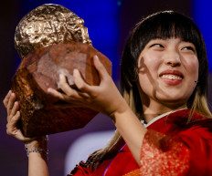 Inspiring youth: Japanese Rena Kawasaki poses after receiving the KidsRights International Children's Peace Prize from the Yemeni Nobel laureate Tawakkol Karman in The Hague, Netherlands, on Monday, for her campaigns in Japan. 