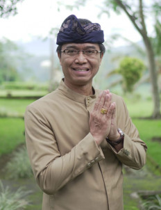 Dr. Putu Ngurah Suyatna Yasa.