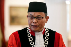 Found guilty of ethics breach, top court justice gets off with mere warning