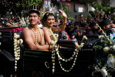 Jokowi closes 2022 with a big Javanese wedding