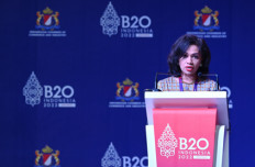 Chair of the B20 Women in Business Council (B20 WiBAC) and Unilever Indonesia President Director, Ira Noviarti, presenting the B20 WiBAC Policy & Action Recommendation at the 2022 B20 Summit.