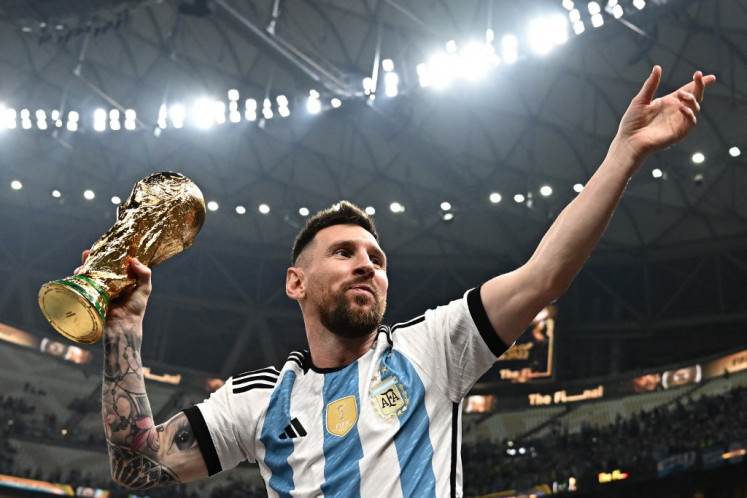 Lionel Messi returns to Paris Saint-Germain training after Argentina's  World Cup victory