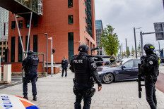 A secured transport arrives at the extra secure court in Rotterdam, on June 22, 2021, prior to the hearing on the extradition of Tse Chi Lop. Tse Chi Lop, a Canadian of Chinese origin, was one of the most wanted drug criminals in the world and was arrested in January at Schiphol.