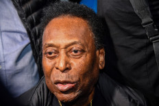 In this file photo taken on April 09, 2019, Brazilian football great Edson Arantes do Nascimento, known as Pele, arrives at Guarulhos International Airport, in Guarulhos some 25km from Sao Paulo, Brazil.