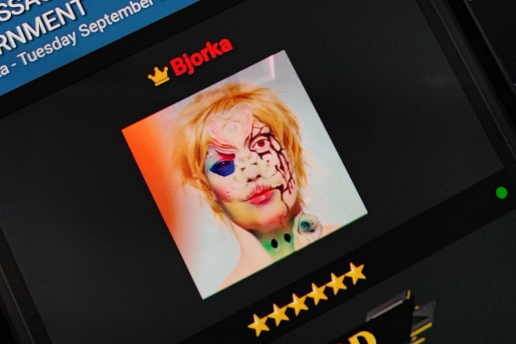 The enigma: This screencapture shows the infamous profile picture of Bjork, a hacker who caused a stir in Indonesia's social media by showing the country's weak cybersecurity. (KOMPAS/Galuh Putri Riyanto)