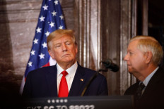 Trump expects 'arrest' on Tuesday, calls for protests