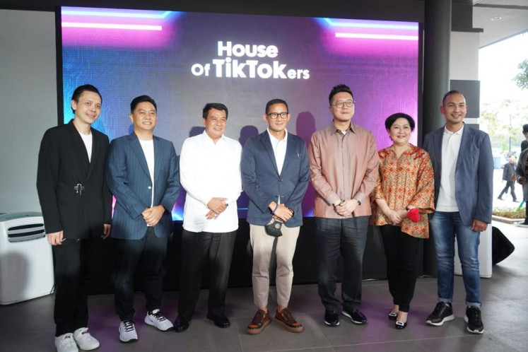 Along with Minister Sandiaga Uno, the inauguration event is also attended by regional secretary of Tangerang regency, Banten, Moch. Maesyal Rasyid, CEO of DCT Agency David Nugroho, group CEO of Sinar Mas Land Michael Widjaja and CEO of Digital Tech Ecosystem & Development at Sinar Mas Land Irawan Harahap.