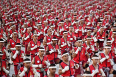 Thai cadets break world record with mass martial arts ritual