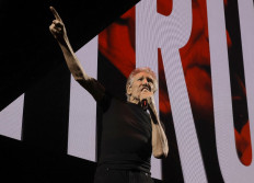Roger Waters performs onstage at Crypto.com Arena on September 27, 2022 in Los Angeles, California.