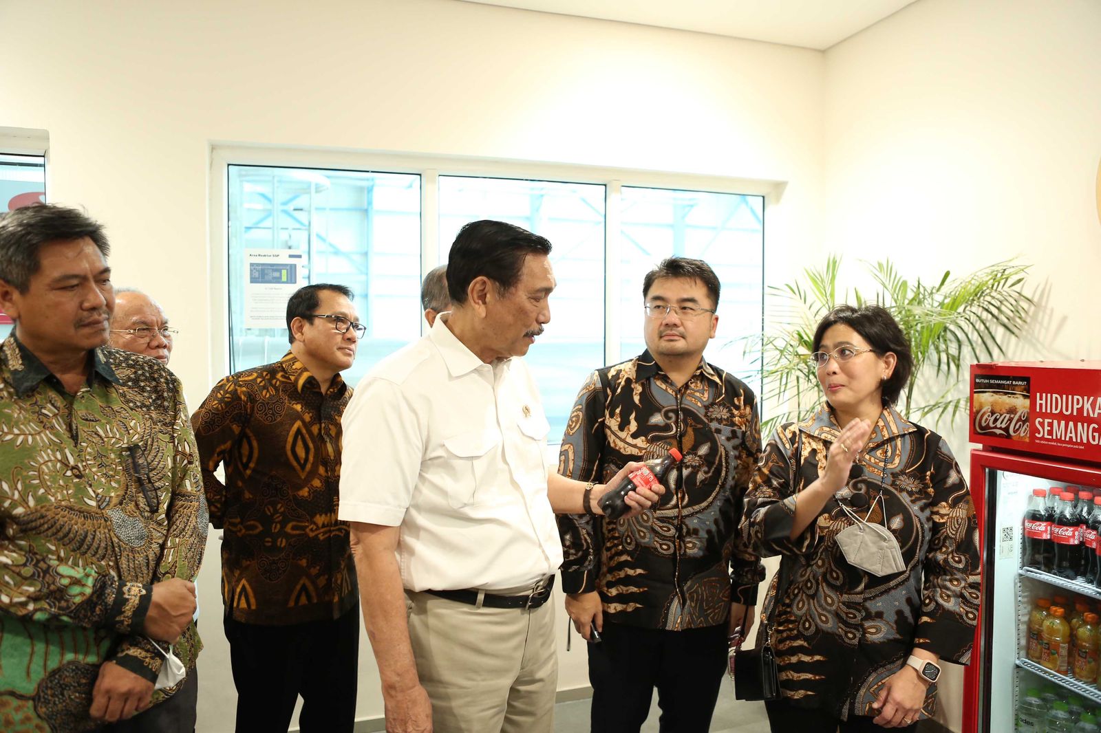 CCEP Indonesia, Dynapack Asia unveil Amandina Bumi Nusantara PET ...