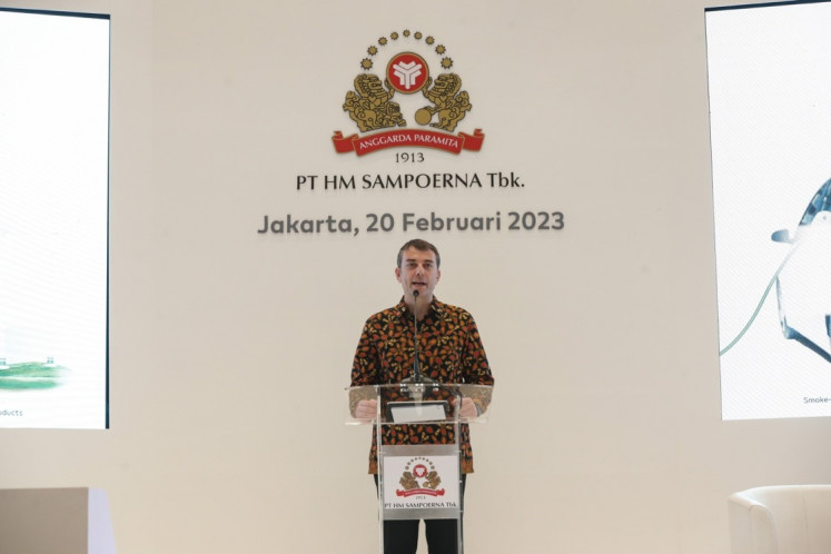 President director of PT HM Sampoerna Vassilis Gkatzelis announces the latest science and technology-based innovation for smoke-free tobacco products, the IQOS ILUMA, at the same event.