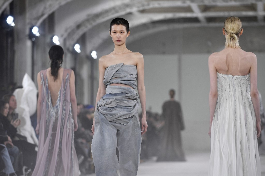 Paris Fashion Week blends history with the future in fall ready-to