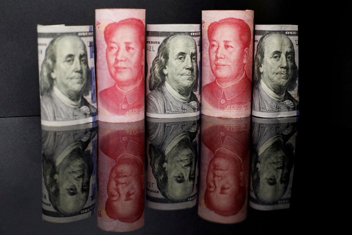 Chinese Authorities Are Considering A Weaker Yuan As Trump Trade Risks ...