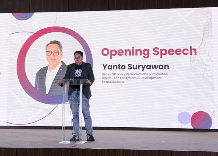 Sinar Mas Land’s senior vice president of Ecosystem Relations & Promotion of Digital Tech Ecosystem & Development, Yanto Suryawan, welcomes visitors with his opening speech.