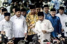 Pro-Jokowi parties close ranks as election near 