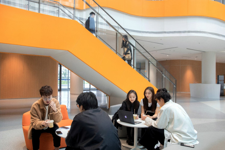 Students study and relax at Xi’an Jiaotong-Liverpool University (XJTLU) Entrepreneur College (Taicang).
