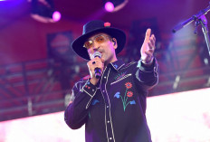 Ali Sethi's infectious hit 'Pasoori' reverberates from Pakistan to Coachella