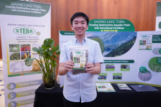 High school student aims to save Lake Toba by turning water hyacinth into bio fertilizer