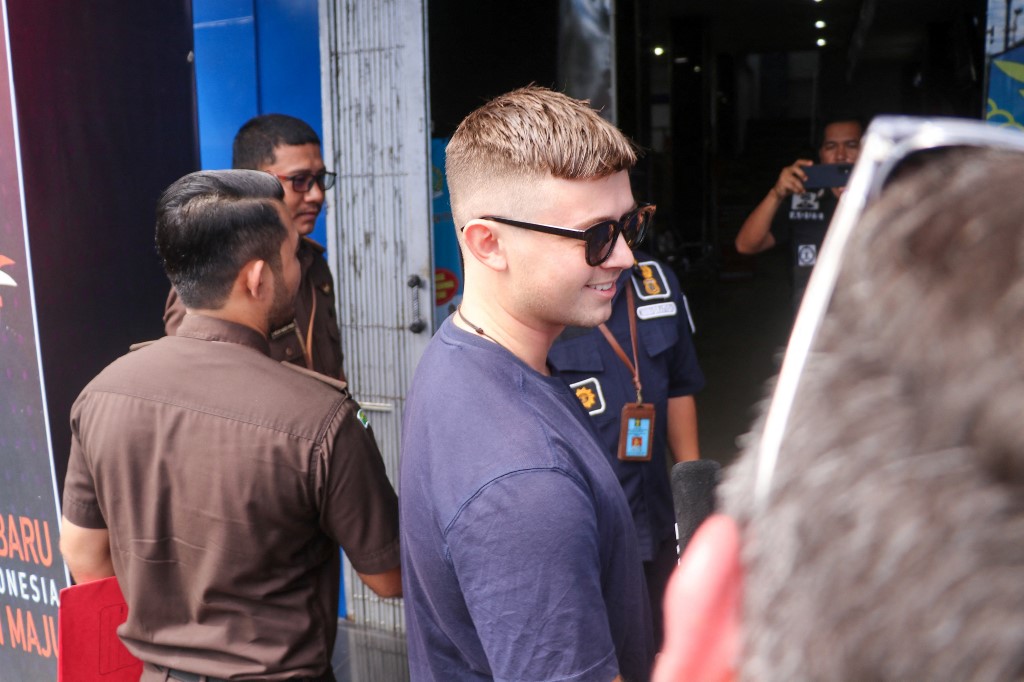 Aceh to deport Australian surfer after drunken assault - Vimarsana News