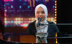 Indonesian singer Putri Ariani performs on America's Got Talent 2023 in Pasadena, California, the United States, on June 6. The 17-year-old received the Golden Buzzer from judge Simon Cowell and has qualified for the semifinals.
