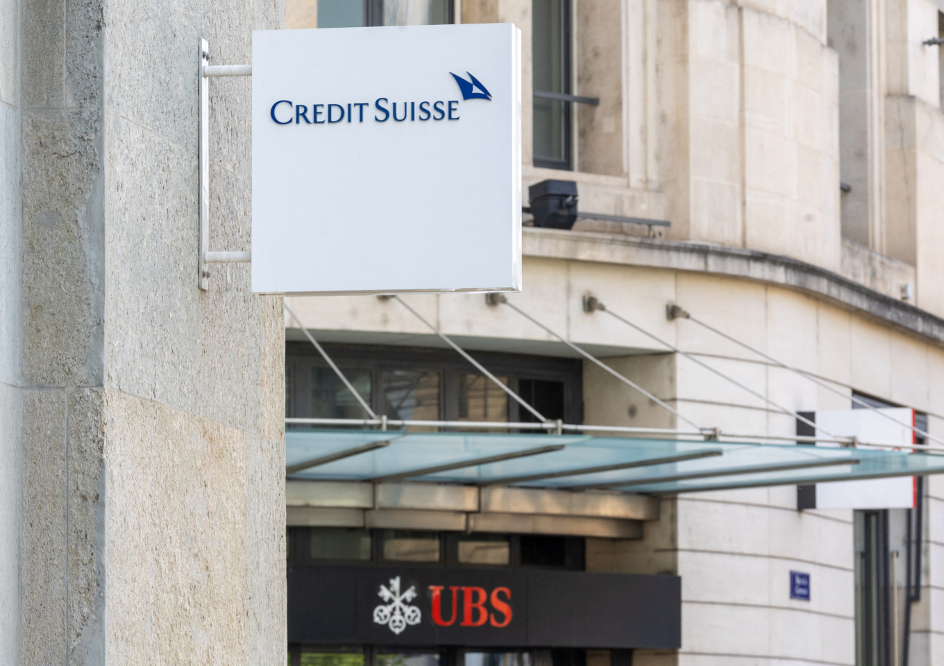 UBS Completes Credit Suisse Takeover To Become Wealth Management ...