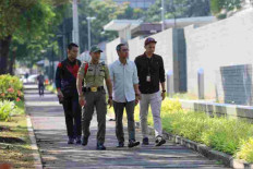 Relief in Jakarta as sidewalk in front of US embassy reopens