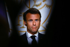 Macron flies to riot-struck New Caledonia