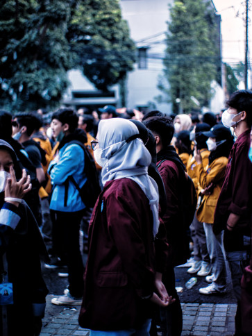A portrait of students standing at the demonstration site.