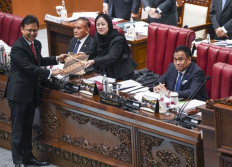 Mandatory spending scrapped as lawmakers pass new health law