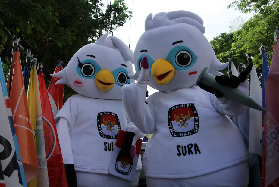 Organizers promote Indonesia's 2024 elections.