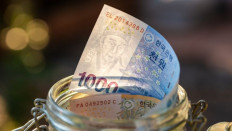 Tipping is not expected or practiced by customers in South Korea, but over the years, a few local businesses have started asking for tips. 