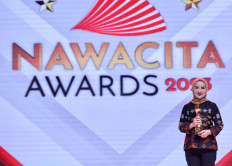 Honored: PT Pertamina president director & CEO Nicke Widyawati won an award at the 2023 Anugrah Nawacita Awards in the National Economic Self-Reliance category. The event was held in Jakarta on Friday.