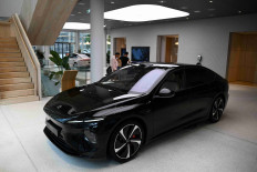 An NIO ET7 car model is presented at the NIO House, the showroom of the Chinese premium smart electric vehicle manufacture NIO Inc. in Berlin, Germany August 17, 2023.