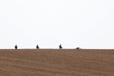 Israel readies ground offensive