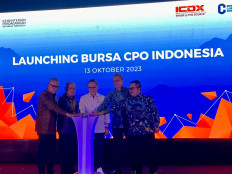 Indonesia unveils palm oil futures trading platform