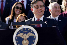Newly elected Speaker of the House Mike Johnson (R-LA) makes a statement to reporters and television cameras on the outer steps of the House of Representatives as he stands in front of members of the Republican conference after being elected the new Speaker at the US Capitol in Washington, US, October 25, 2023.