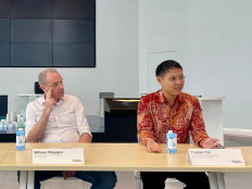 Insignia Ventures CEO and founding managing partner Tan Yinglan (right) and Cocoon Capital managing partner William Klippgen address a media briefing on Nov. 1, 2023 during the Singapore Week of Innovation and Technology (SWITCH) 2023 in Singapore.