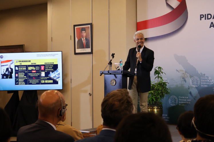 Presidential candidate Ganjar Pranowo presents his vision for Indonesian foreign policy during an event at the Centre for Strategic and International Studies (CSIS) headquarters in Central Jakarta on Nov. 7, 2023.