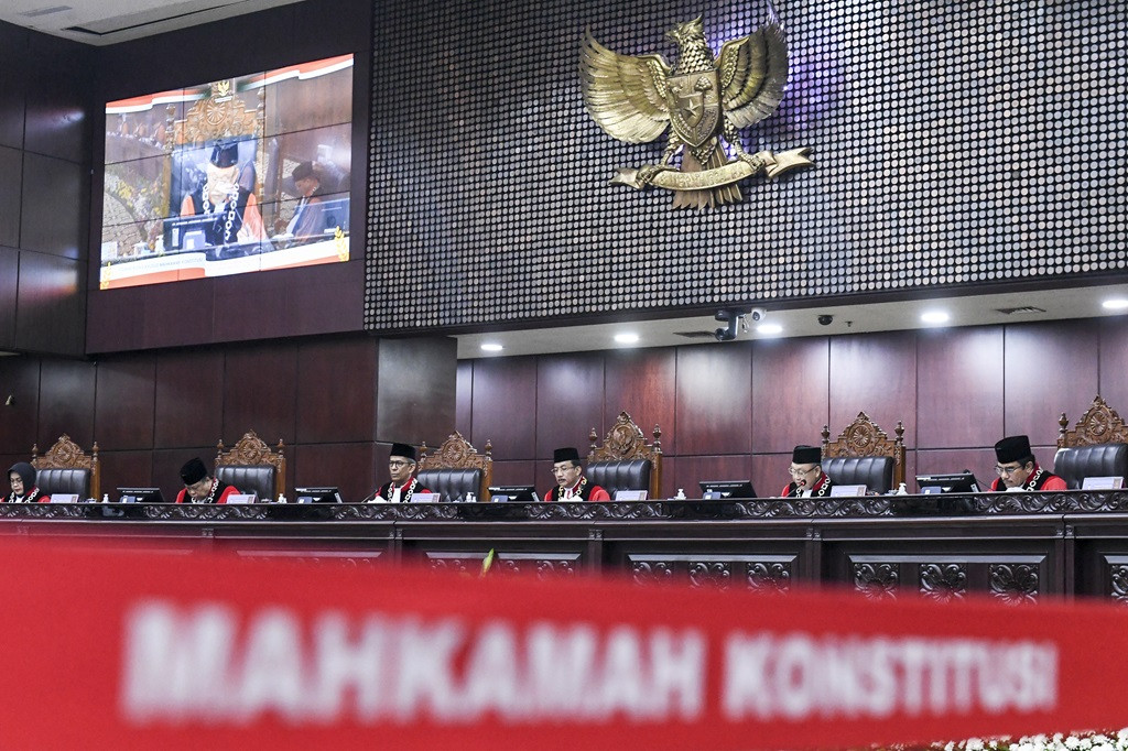 Lawmakers rush Constitutional Court Law revision behind closed doors -  Politics - The Jakarta Post