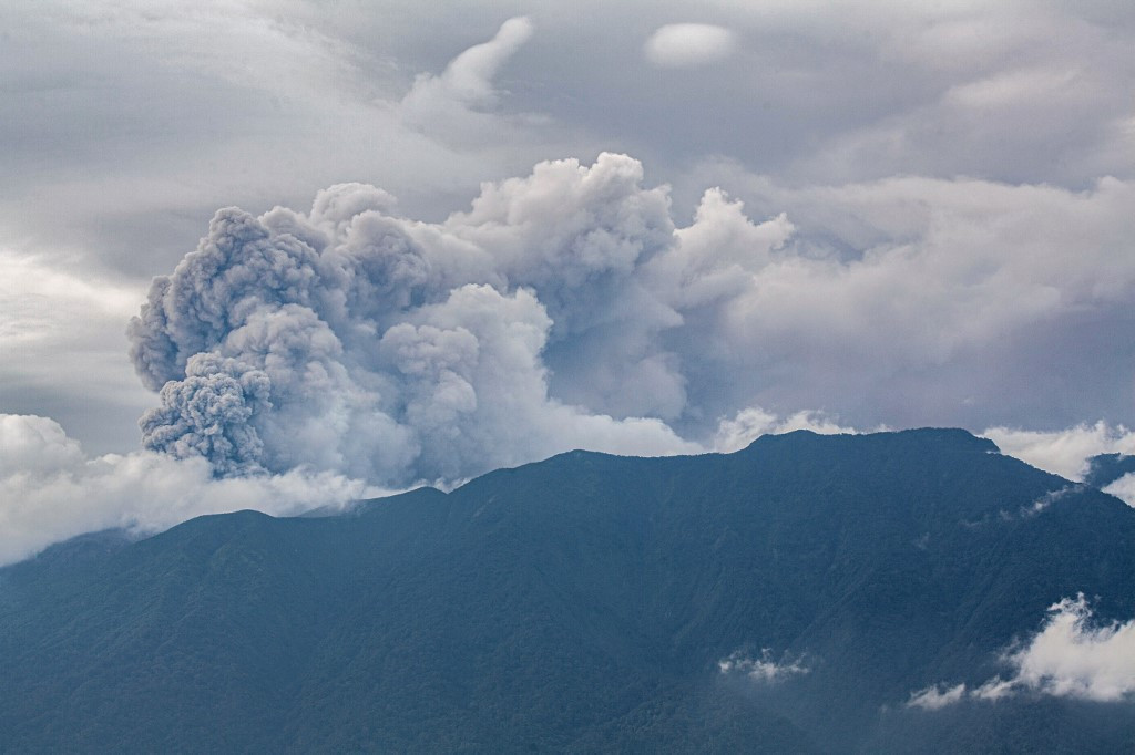 Mount Marapi Volcano Eruption Leaves 22 Dead - Archipelago - The ...