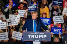 'I'm a very proud Christian': Trump courts religious right