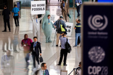 UN climate talks look for deal on winding down fossil fuels