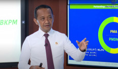 Investment Minister Bahlil Lahadalia speaks on April 28, 2023, during a press conference in this screenshot from the Investment Ministry's Youtube account.