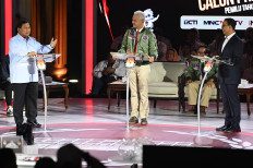 Presidential campaigns eye eased approach to local content policy