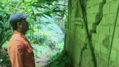 Thousands evacuate as floods, landslide hit West Java